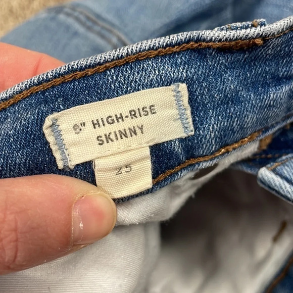 Madewell 9" High-Rise Skinny Jeans: Destructed-Hem Edition J0513 - Picture 12 of 16